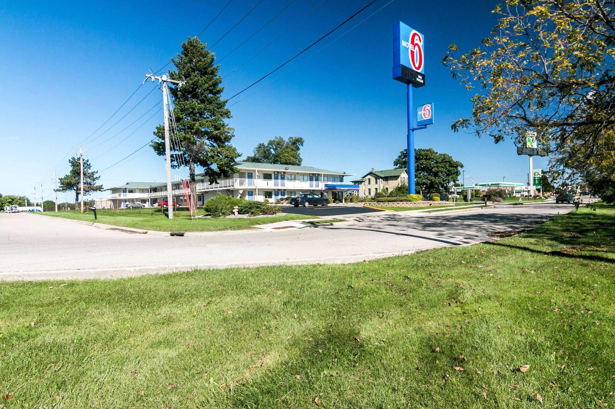 Motel 6-Janesville, Wi Exterior photo